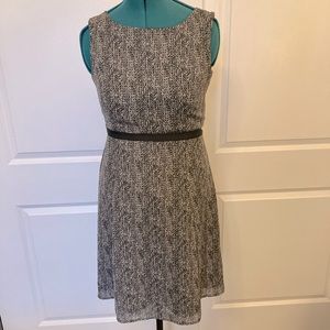 Loft Grey Black Patterned Sleeveless Fit Flare dress size 8